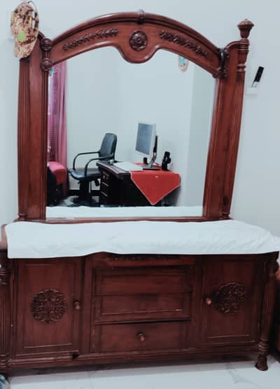 Dressing table for sale