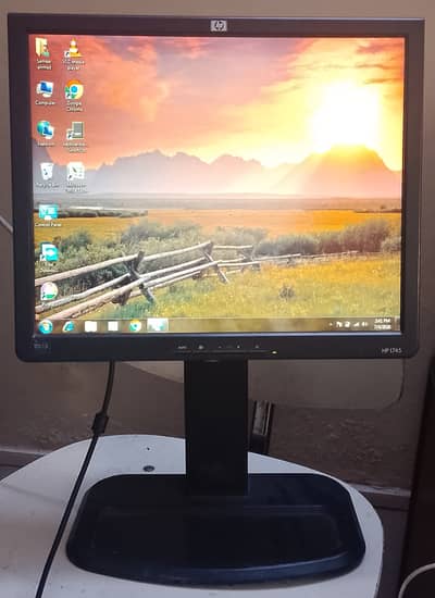 HP 17 inch only lcd for sell