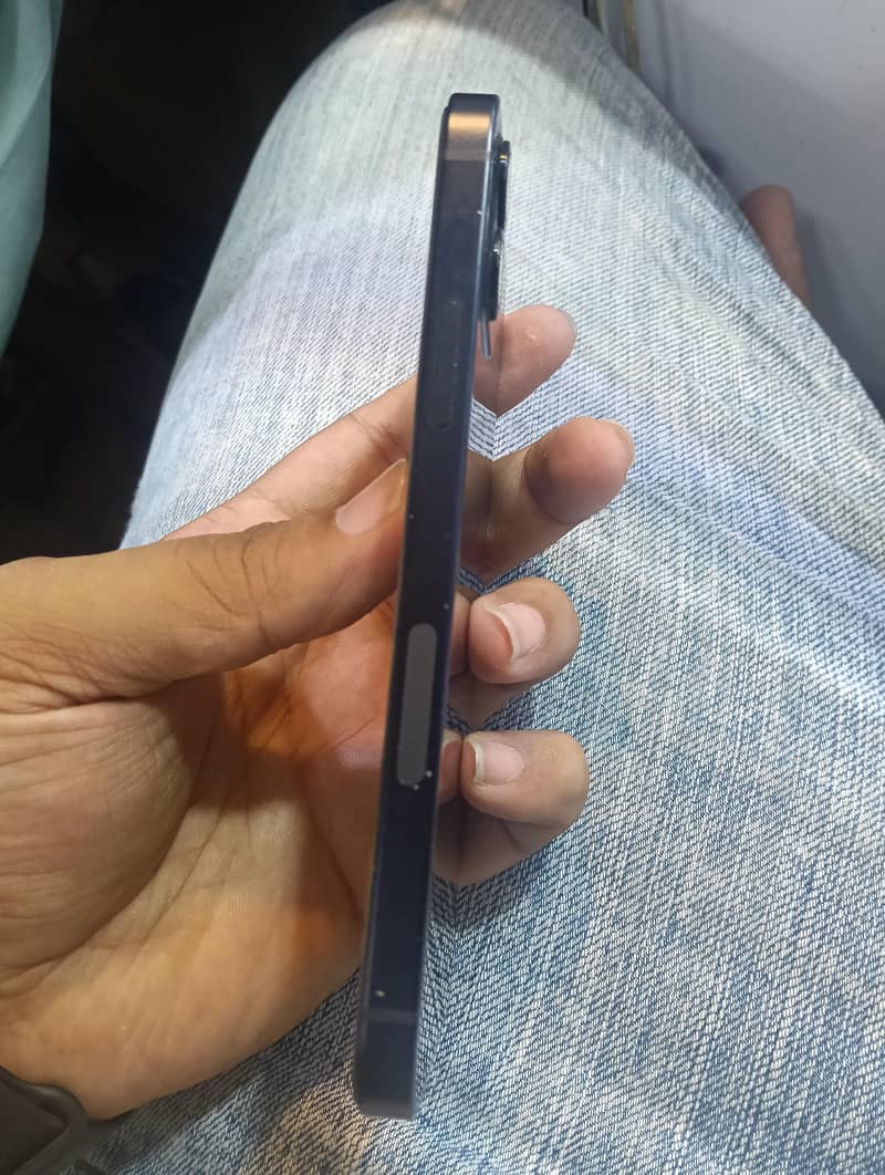 Apple iPhone 12 1