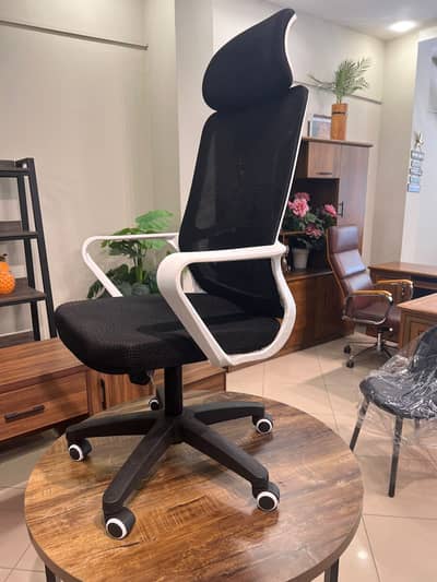 EXECUTIVE CHAIR/ STAFF CHAIR/COMPUTER CHAIR/OFFICE CHAIR/OFFICE TABLE