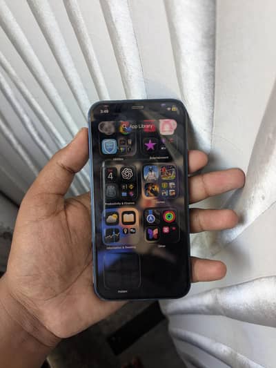 Apple iPhone 12 Jv ha 256 gb 97 health ha lakin service show kar Raha