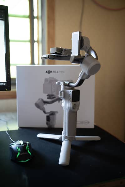 DJI Ronin RS4 Mini For Sale With Box and Official Warrenty