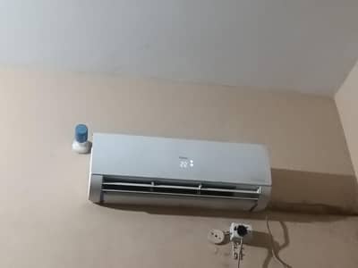 Haier ac DC inviter 1,5 ton  no open no reper all ok white cloer ha