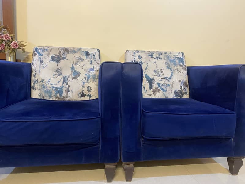 2 sofas elegant design 0