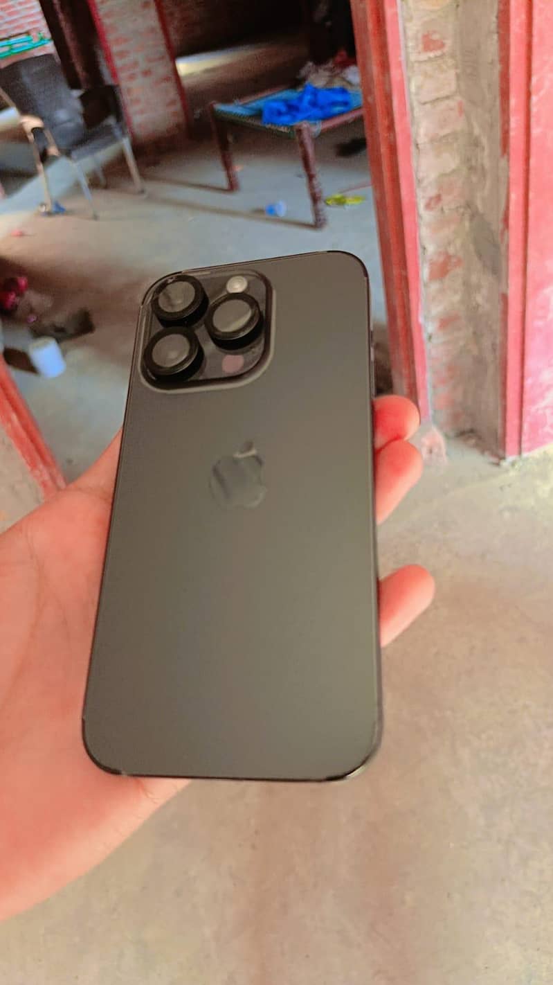 Apple iPhone 14 Pro 0