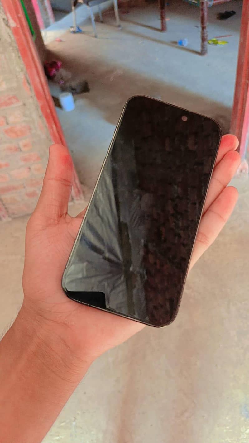 Apple iPhone 14 Pro 1