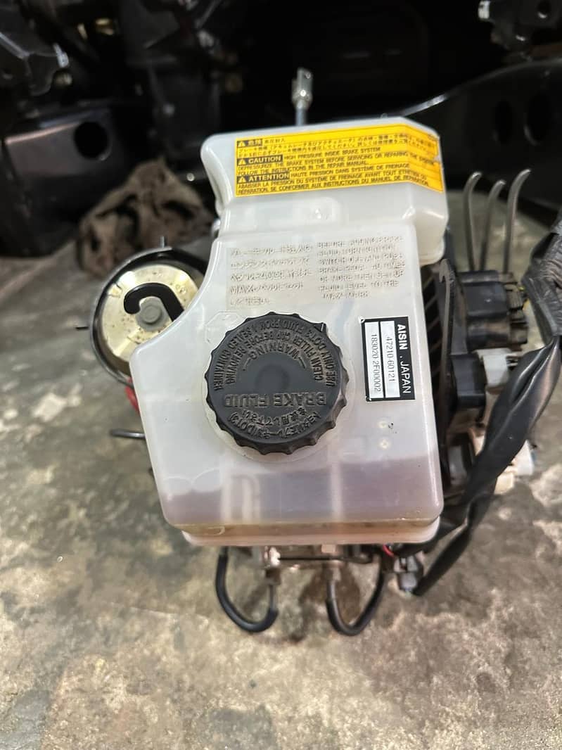 Prado ABS Unit model 2005 5