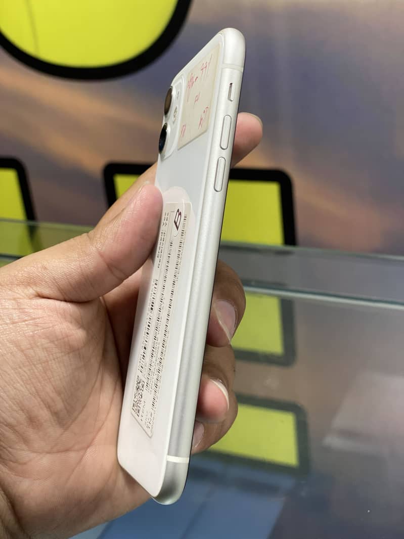 Apple iPhone 11 2
