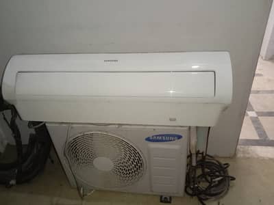 Bilkul new ac he koi fault nhi he