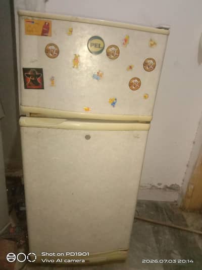 fridge good cooling both freezer and fridge compartment