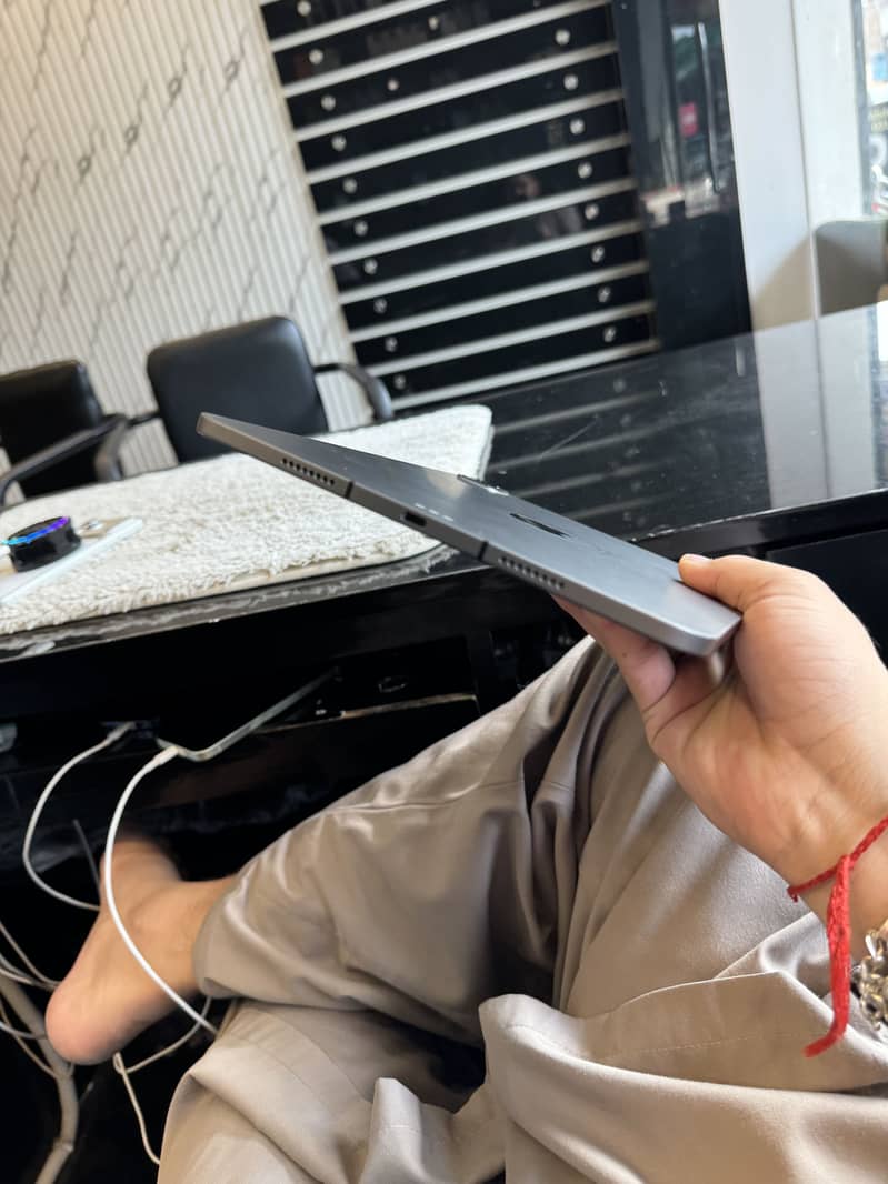 IPAD M1 (3RD GENERATION) 4