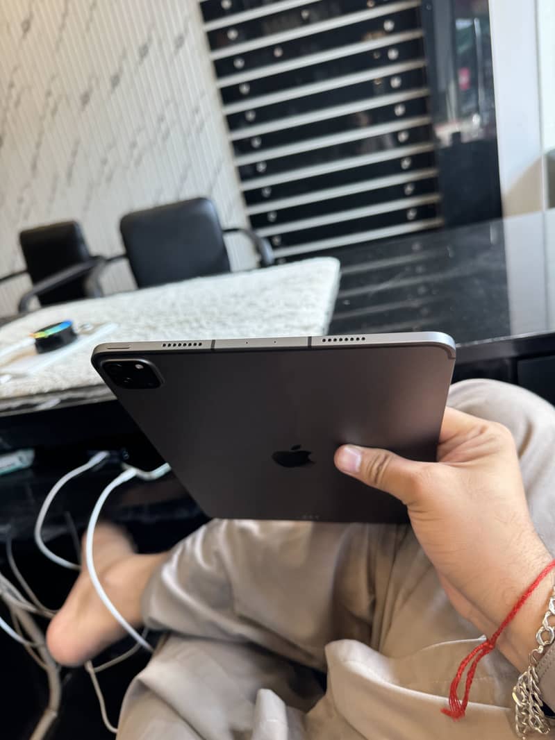 IPAD M1 (3RD GENERATION) 5