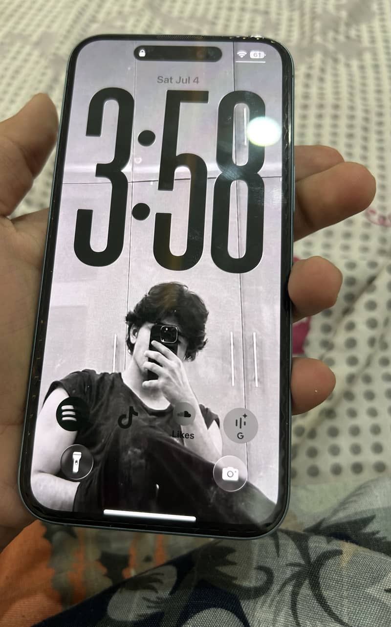 Apple iPhone 16 Plus 3