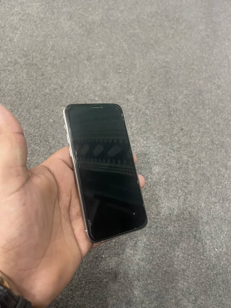 Apple iPhone 11 1