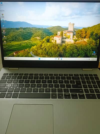 Dell Inspiron 3501 | Core i5 11th Gen | 8GB RAM | 1.14TB Storage |