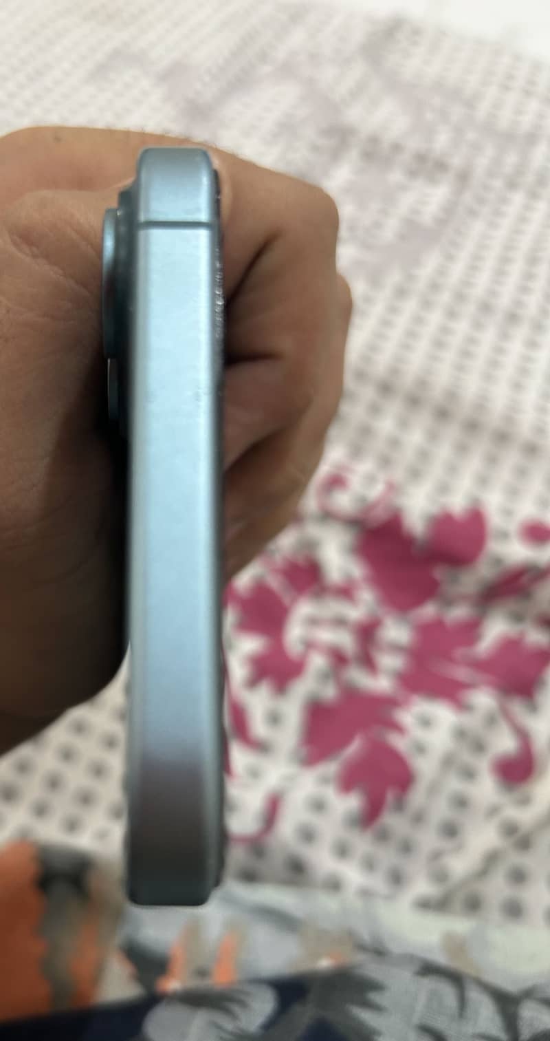 Apple iPhone 16 Plus 1