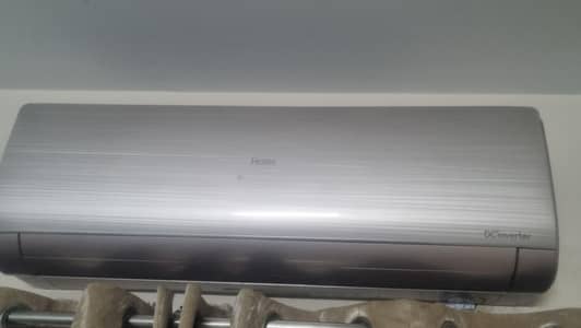 Haeir 1.5 Ton Inverter (Heat and Cool) Split AC for Sale