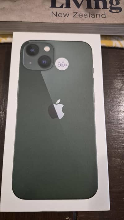 Apple iPhone 13 Green 10/10 PTA approved with box