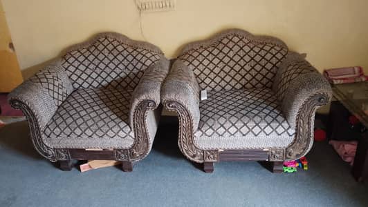 selling the sofa set