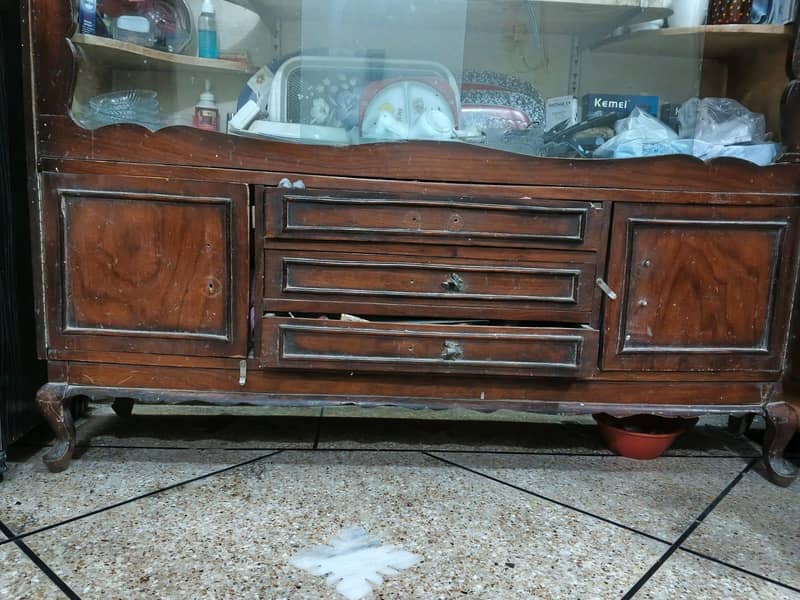 dressing table and showcase 3
