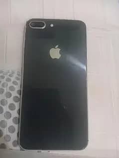Apple iPhone 8 Plus 1