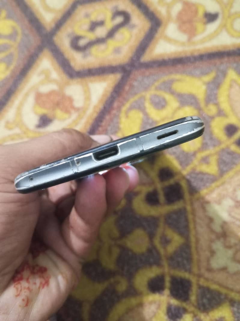 Sharp Aquos Zero 2 5