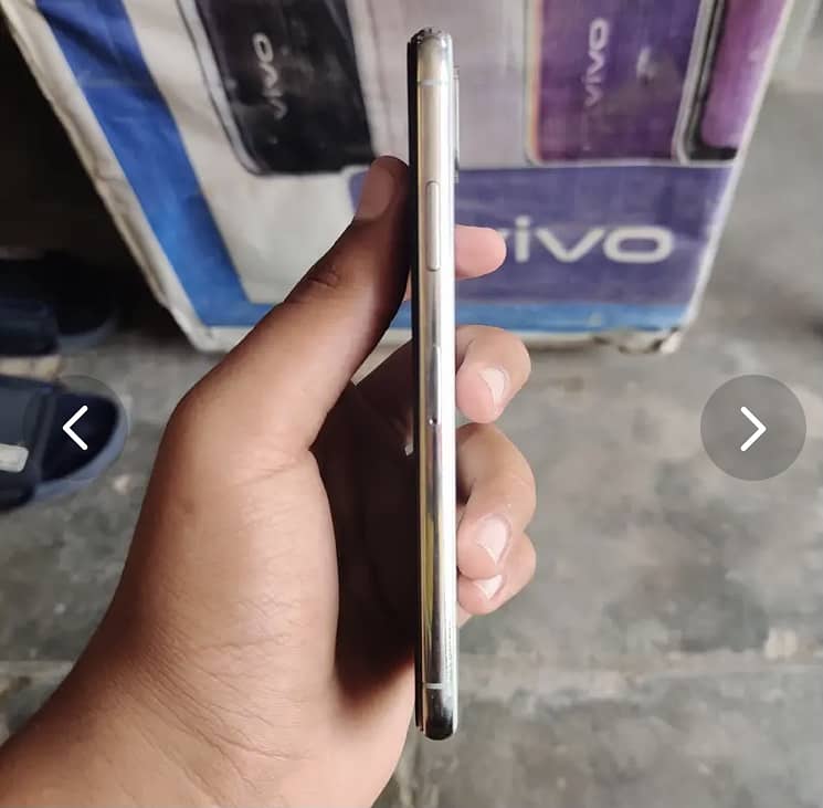 Apple iPhone X 3