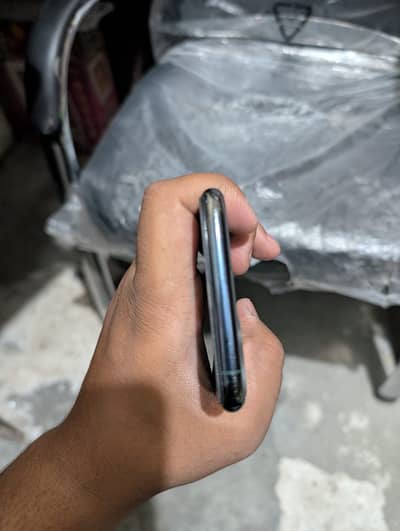 Apple iPhone 11 Pro Max 64gb non pta panel changed 66 health