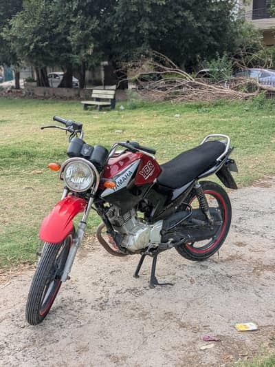 Yamaha YBR G (125)