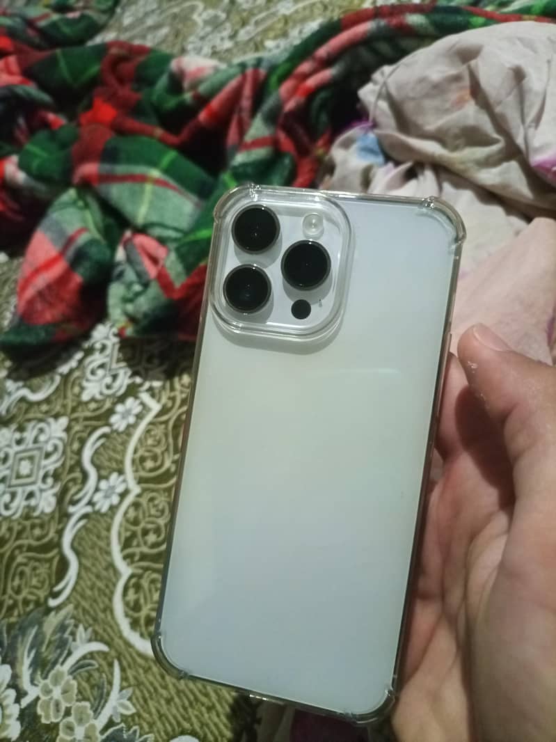 Apple iPhone 14 Pro Max 10