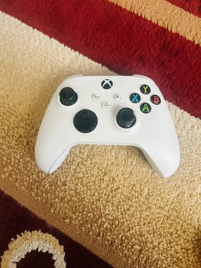 2 Original Xbox Wireless Controllers + 2 Protective Covers