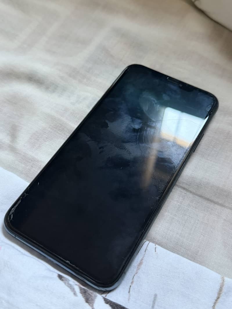 iPhone 11 Pro Max 0