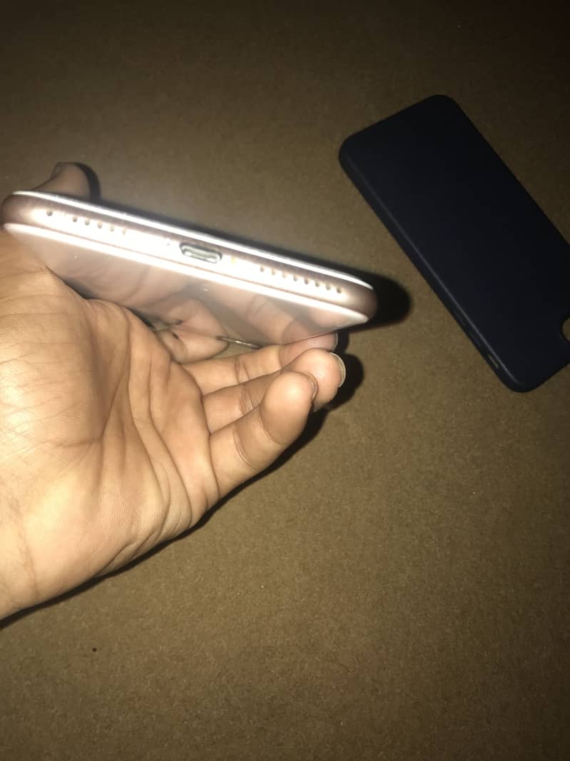iPhone 8 Plus 0