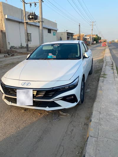 Hyundai Elantra 2025