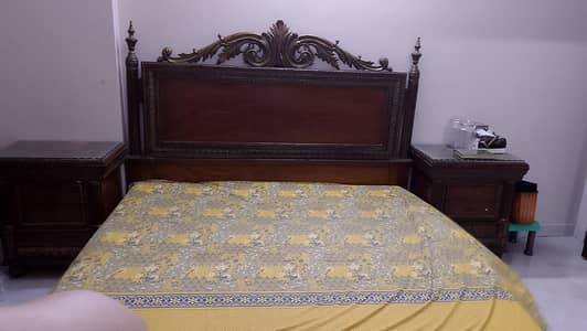 King Size Bed Set | 3 door cupboard | Dressing table | Chinioti design
