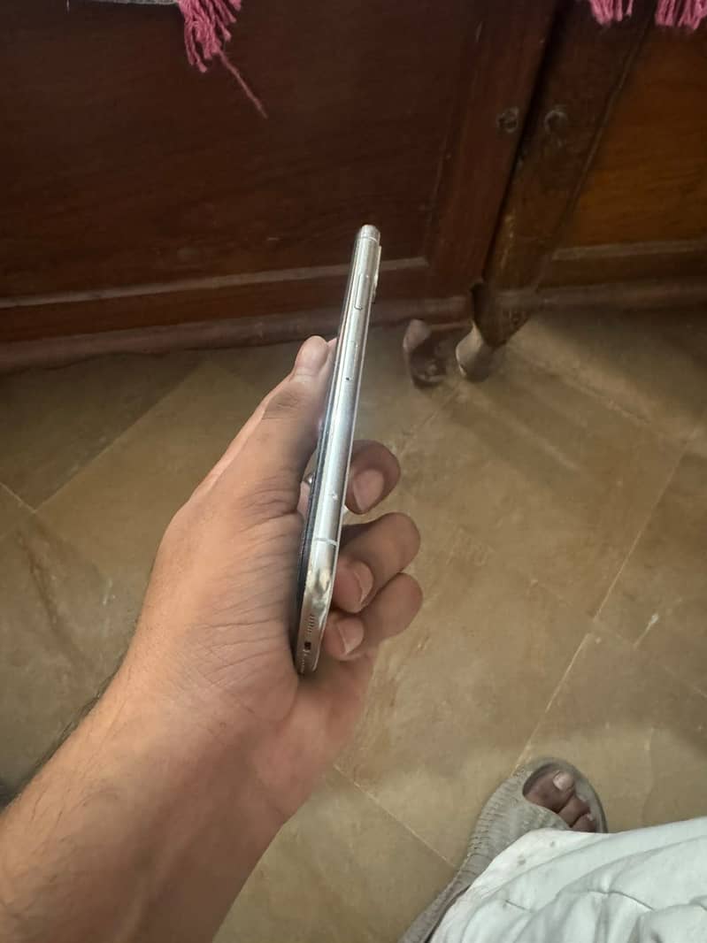 Apple iPhone X 2
