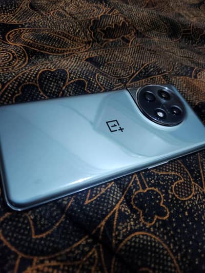 One Plus 11 5g