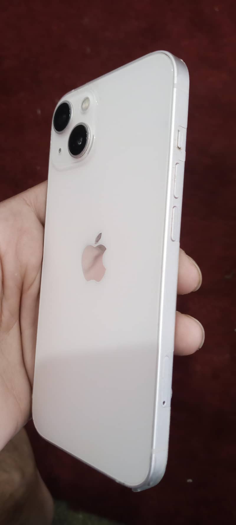Apple iPhone 13 1