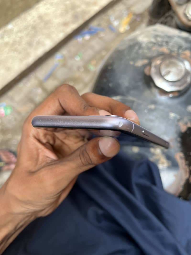 Apple iPhone 11 2