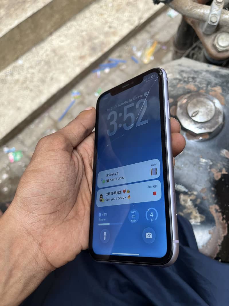 Apple iPhone 11 3