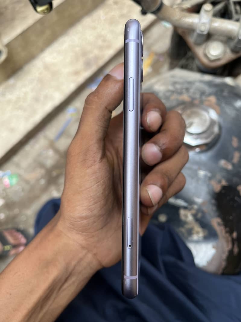 Apple iPhone 11 5