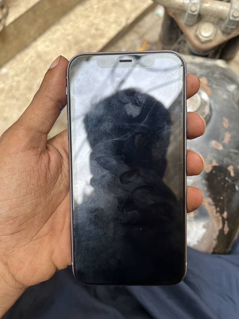 Apple iPhone 11 6