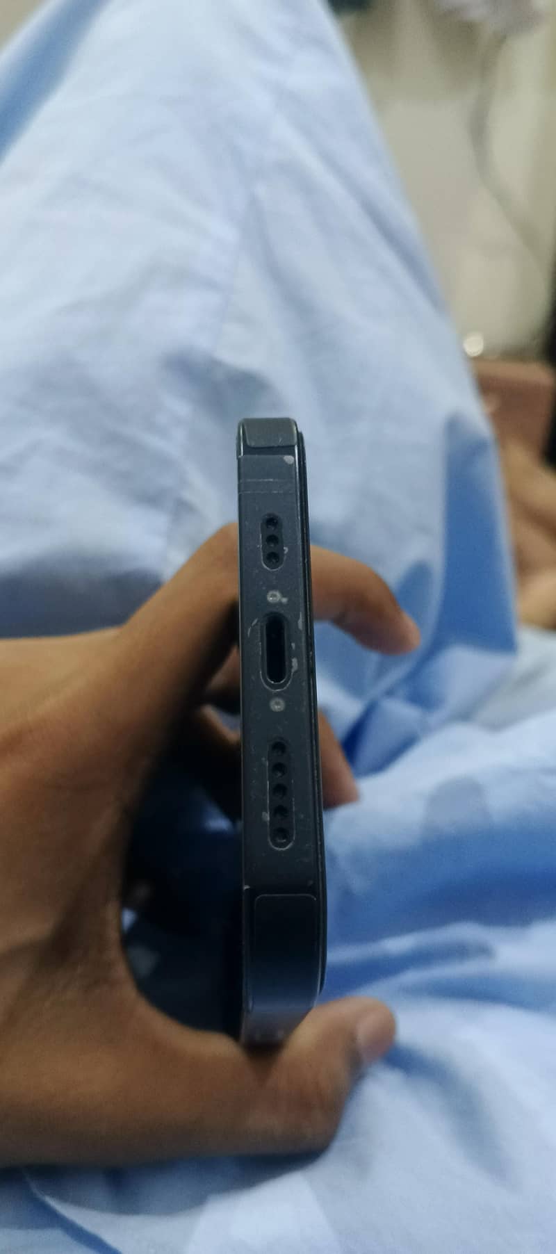 Apple iPhone 13 2