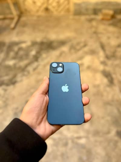 Apple iPhone 13