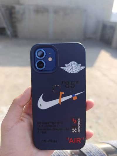 Apple iPhone 12