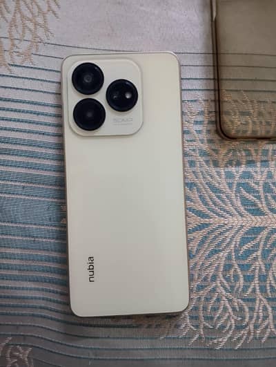 Zte nubia V60 Design