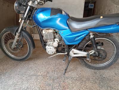 Ravi Piaggio Storm Deluxe Sports Motorcycle