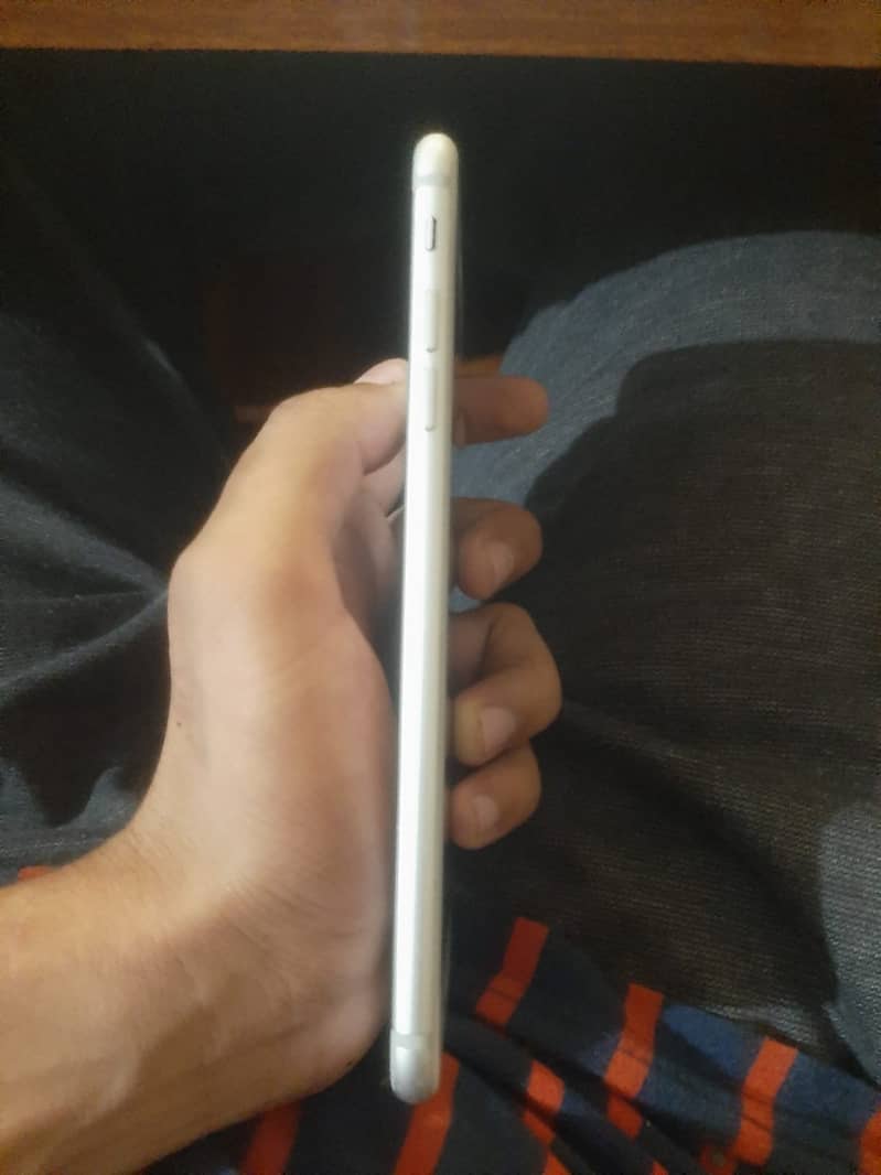 Apple iPhone 7 Plus 1