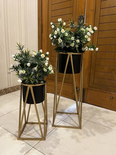 Meatl Frame Planters