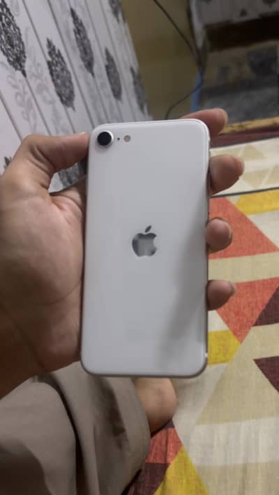 Apple iPhone SE